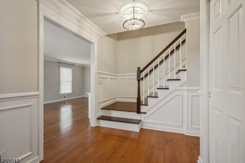 7 Deerwood Trl, Warren NJ  07059-5559 exterior