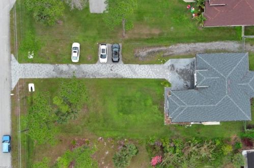 2620 18 Ave, Naples FL 34120-5505 exterior