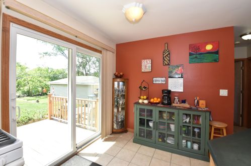 135 Martin Ln, Milwaukee WI 53207-4976 exterior