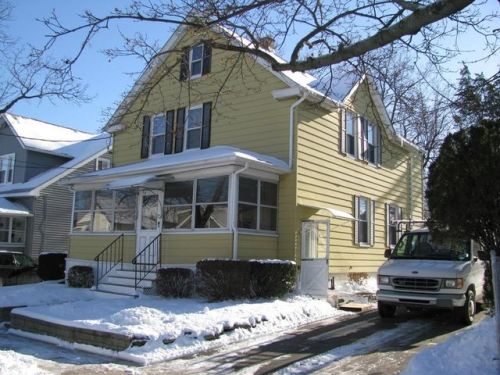 23 Dallaire Ave, Chicopee, MA 01020-1236