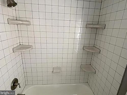 324 18 St, Philadelphia PA 19140-1014 exterior