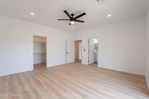 6520 Calle Herculo, Tucson AZ  85710-5620 exterior