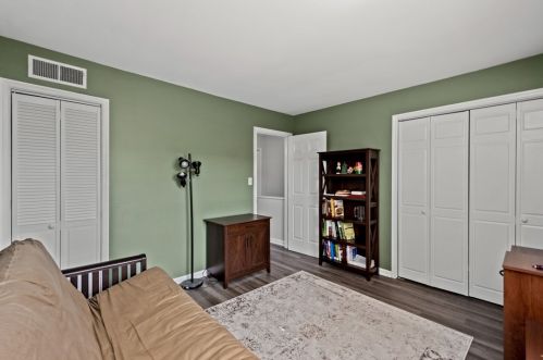 392 Newburn Dr, Pittsburgh PA exterior