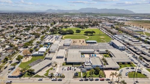 5441 Perkins Rd, Oxnard CA 93033-8833 exterior