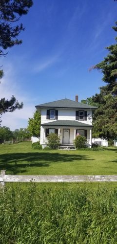 5615 Alden Rd, Bull Valley, IL 60098-9715