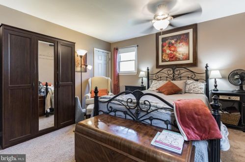 406 Circle Dr, Pottstown PA 19464-3661 exterior