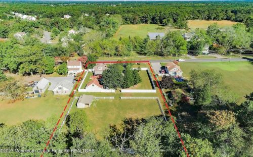 946 Veterans Hwy, Jackson Twp NJ  08527-3337 exterior