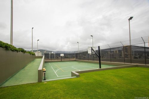 2333 Kapiolani Blvd, Honolulu HI  96826-4485 exterior