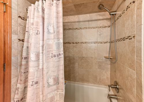 5236 24 St, Milwaukee WI 53204-2505 exterior