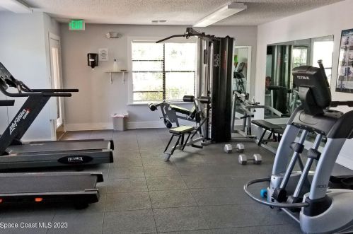 225 Tropical Trl, Merritt Island FL 32952-4836 exterior