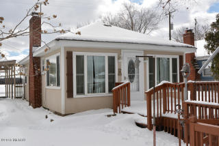 28332 Shore Dr, Gobles, MI 49055-9116