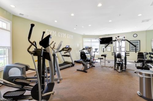 40 Winged Foot Dr, Livingston NJ 07039-8218 exterior