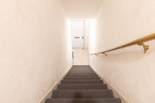 4942 2 Ave, Pittsburgh PA 15207-4600 exterior