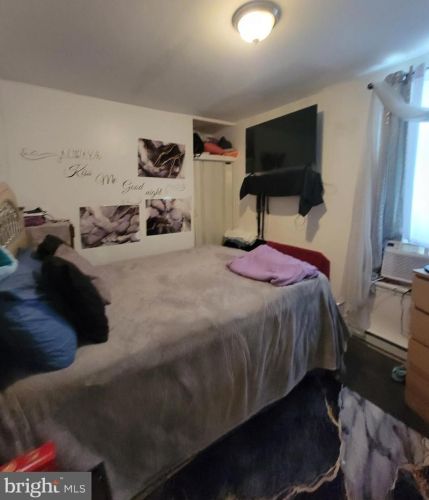 3535 8th St, Philadelphia PA 19140-4418 exterior