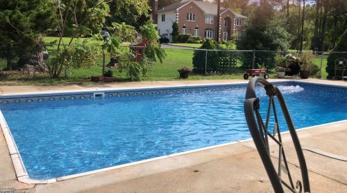 670 Foothill Rd, Bridgewater, NJ 08807-1848