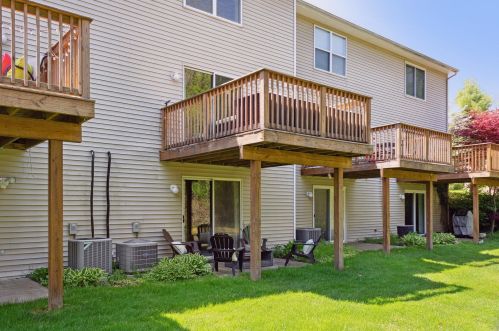 974 Ada Place Dr, Grand Rapids MI 49546-8400 exterior