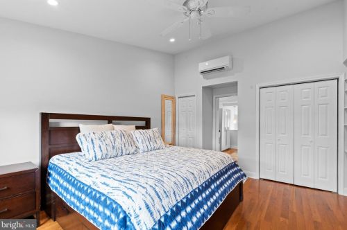 605 Catharine St, Philadelphia PA 19147-2909 exterior