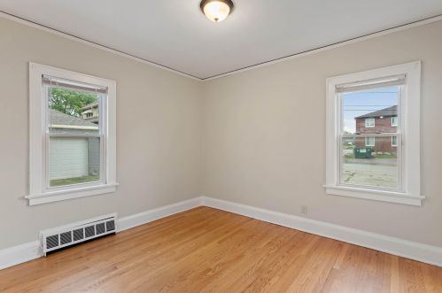 4282 28, Milwaukee WI 53215-2202 exterior