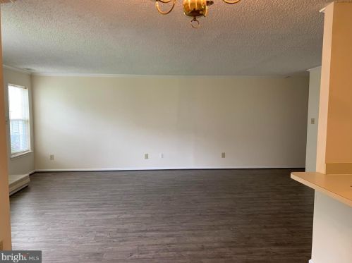 406 Talon Ct, Trenton NJ  08648-2535 exterior