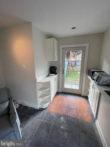 202 Oak St, Alexandria VA  22301-2212 exterior