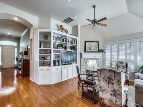 7123 Elm Creek Ln, Dallas TX  75252-2770 exterior