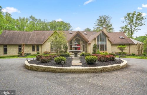 9708 Kendale Rd, Rockville MD  20854-4523 exterior