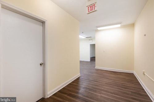 808 Broad St, Philadelphia PA  19146-2217 exterior