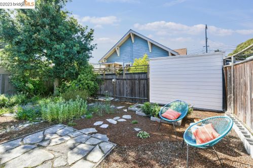 1241 Burnett St, Berkeley CA 94702-2407 exterior