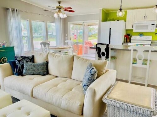 3729 Sleepy Hollow Ln, Fort Pierce FL  34952-3121 exterior