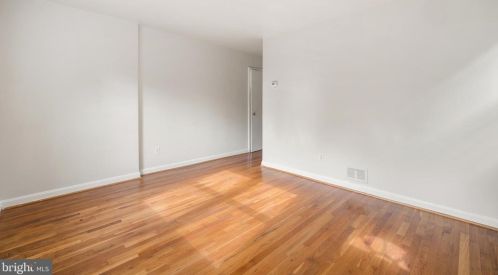 1806 Q St, Washington DC  20020-5426 exterior