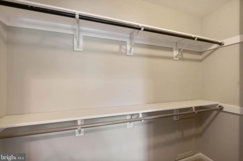 7047 Chesley Search Way, Alexandria VA 22315-4754 exterior