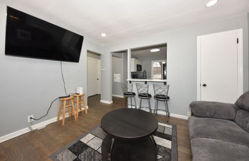 5000 48th St, Milwaukee WI  53218-4442 exterior