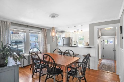 8 Broadview Ter, Norwalk CT 06851-3907 exterior