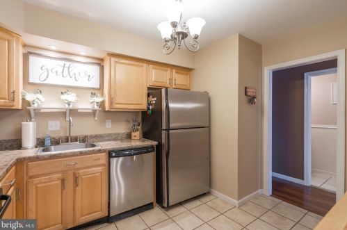 47 Orch Ct, Limerick PA 19468-2911 exterior