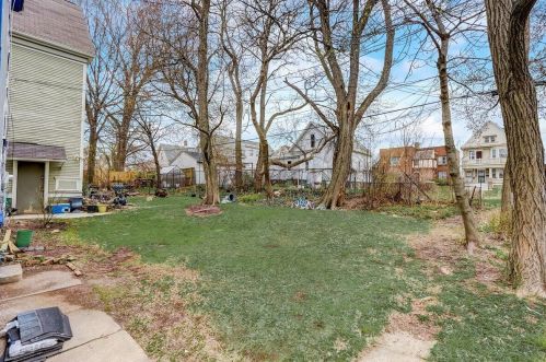 2444 Palmer St, Milwaukee WI  53212-2830 exterior