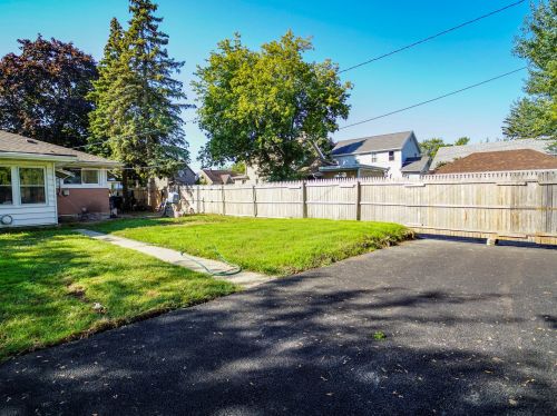 1200 Brookside Ave, Waukegan IL 60085-3721 exterior