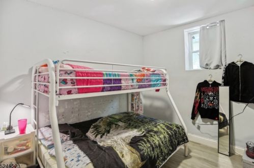 20 Grv Ter, Irvington NJ 07111-2722 exterior