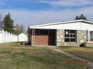 8711 Macon St, Philadelphia PA  19152-1512 exterior