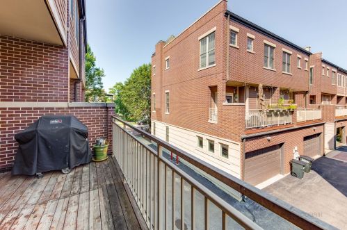 3455 Whipple St, Chicago IL 60655-2303 exterior