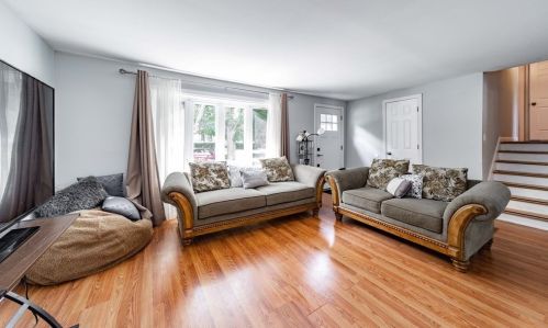 145 Wildwood Ave, Springfield MA  01118-1955 exterior