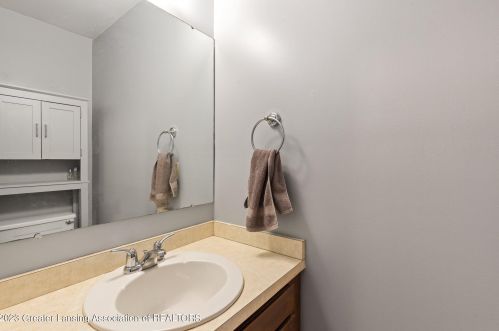 5874 Okemos Rd, Haslett MI 48840-9562 exterior