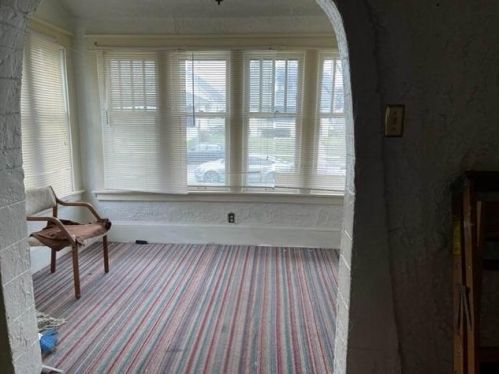 2956 38th St, Milwaukee, WI 53215-3520