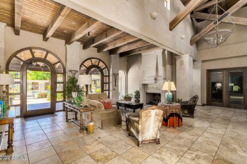 20660 40th St, Phoenix AZ  85050-7301 exterior