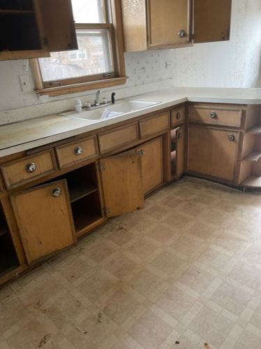 214 119th St, Chicago IL  60628-6004 exterior