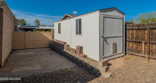 4801 Red Wolf Dr, Tucson AZ  85742-8825 exterior