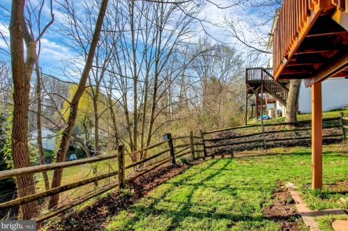 232 Breezewood Dr, Hanover PA 17331-7926 exterior