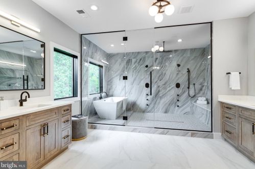 1520 Brookhaven Dr, Mc Lean VA  22101-4127 exterior