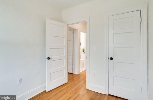 1839 A St, Washington DC 20003-1521 exterior