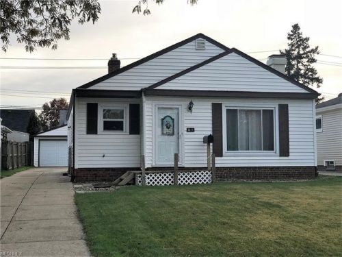 3211 Ctr Dr, Cleveland OH  44133-4731 exterior