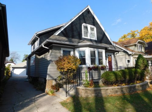 1833 56th St, Milwaukee WI 53214-5261 exterior